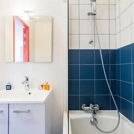 Renove Aux Pieds Avec Balcon - Fr-1-346-396 Lägenhet