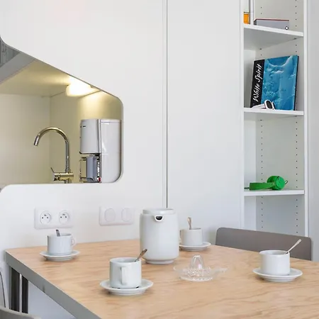 Lägenhet Renove Aux Pieds Avec Balcon - Fr-1-346-396 *