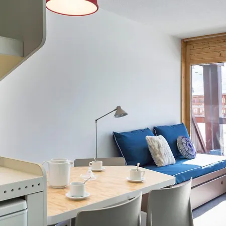 Renove Aux Pieds Avec Balcon - Fr-1-346-396 *