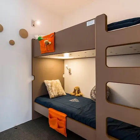 Renove Aux Pieds Avec Balcon - Fr-1-346-396 Les Arcs (Savoie)