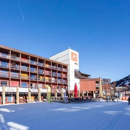 Renove Aux Pieds Avec Balcon - Fr-1-346-396